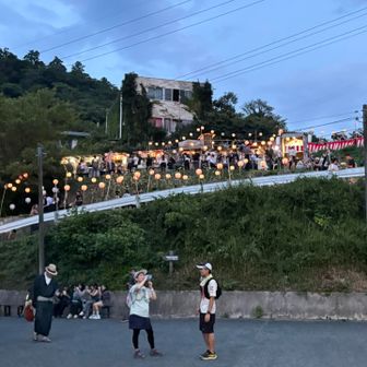 賑わってます
