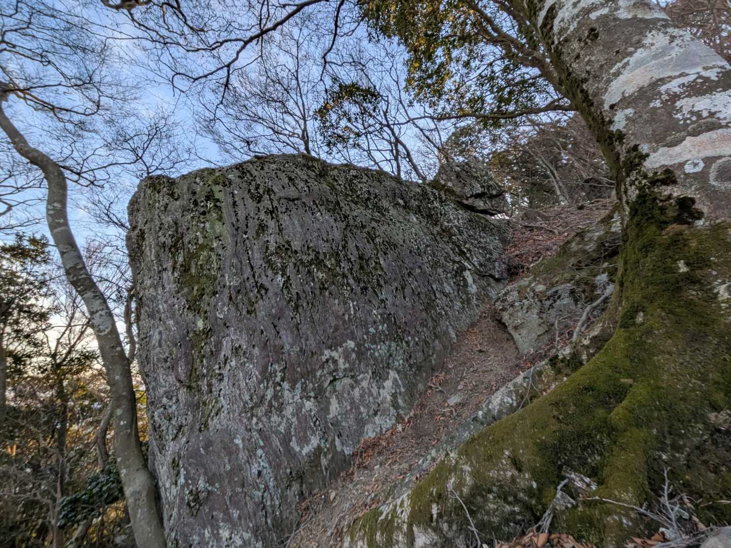 神牛岩