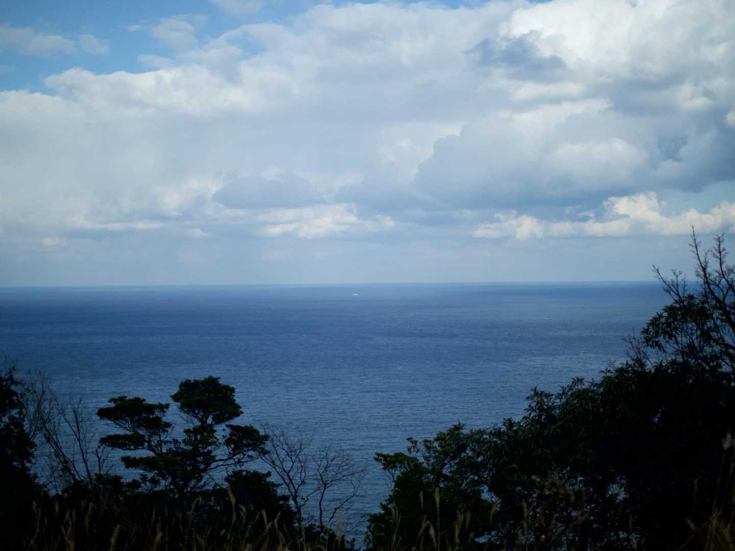 どこまでも続く水平線。