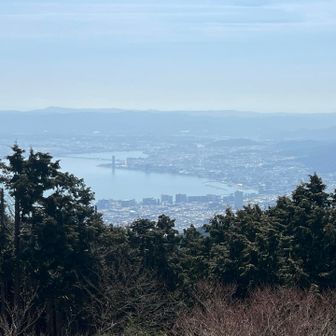 せっかくなのでガーデンミュージアム比叡まで向かう🥾
琵琶湖が見える😍
やっぱりこーゆー景色が見たい🩵