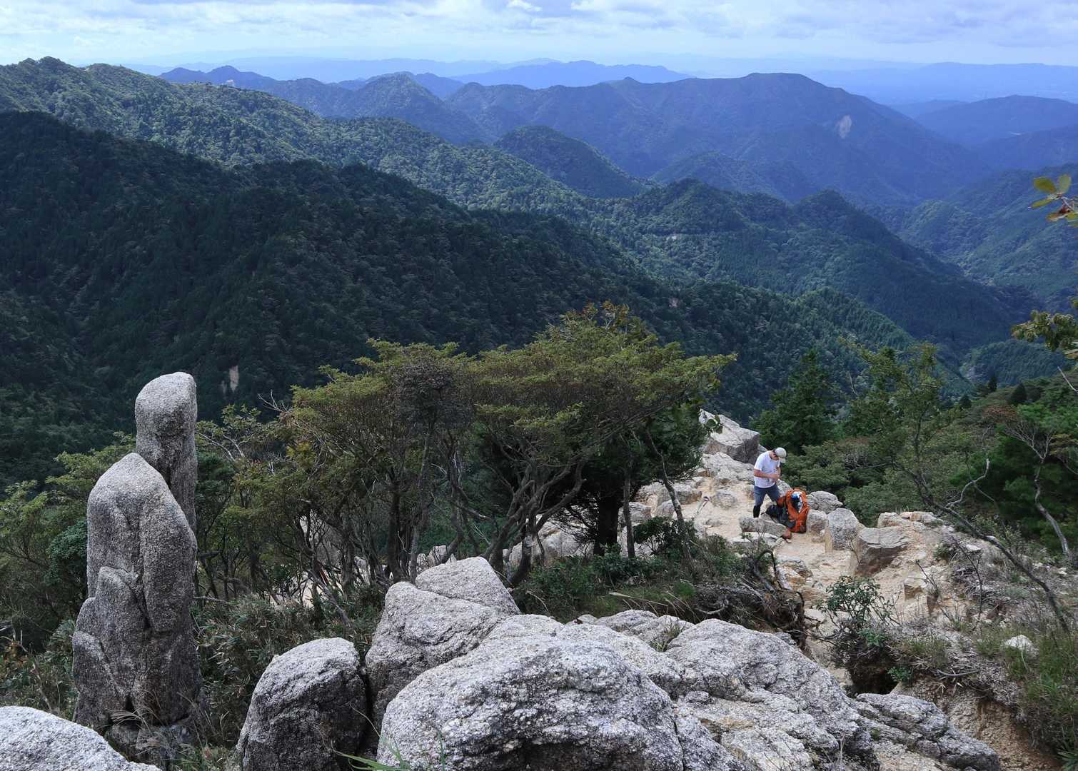 教えてもらわなければ気付かなかった。。『天差岩🪨』
もう少し違う角度からみたら☝️👆らしいです☺️