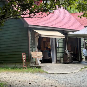下山途中にTOBARI🍕に寄って