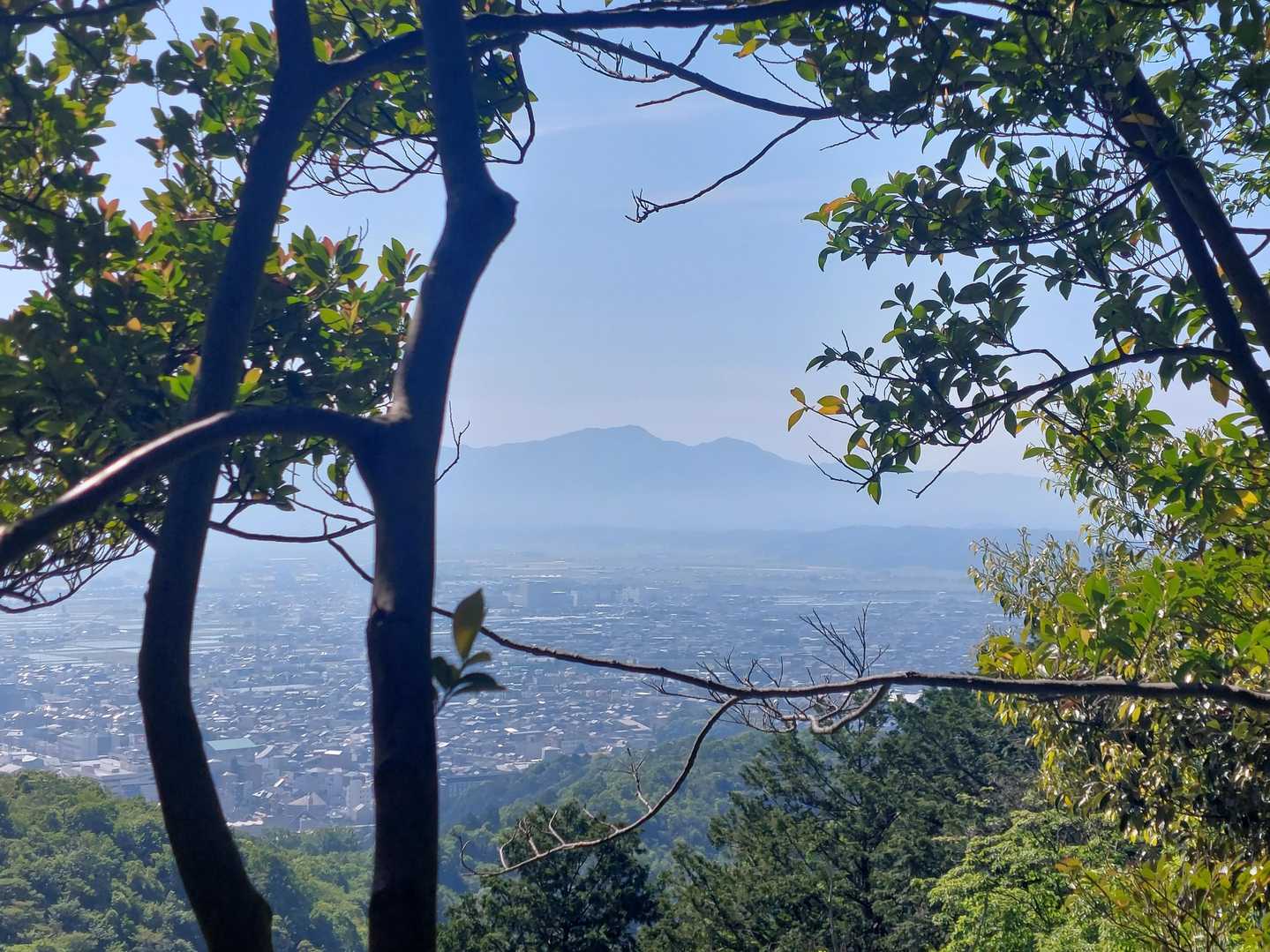 眺望
綿向山ですね。
