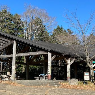 ふれあい広場です🎶
今日は、比較的暖かいので、休んでおられる方もチラホラと🥰