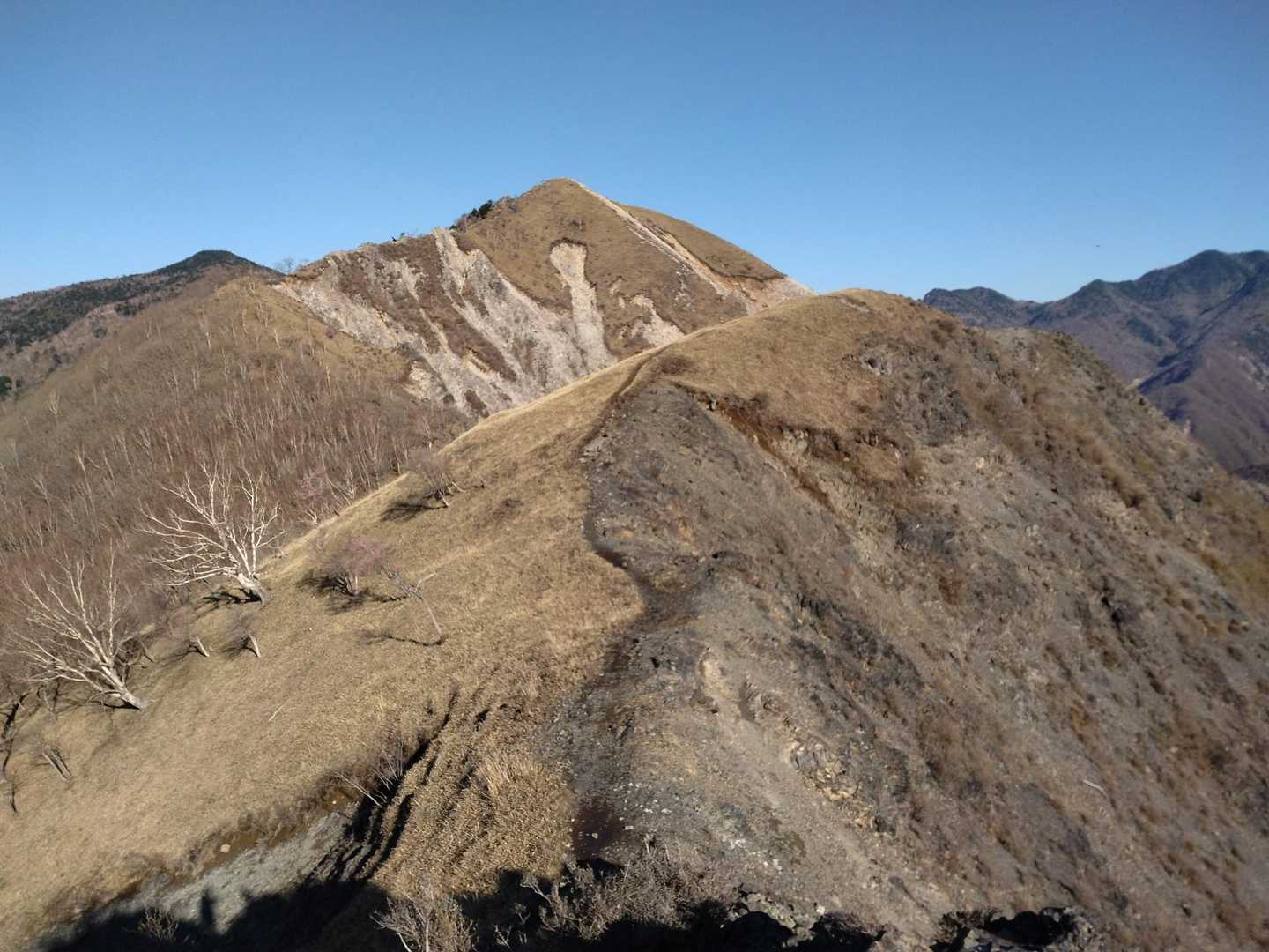 稜線歩き気持ちいいです🚶