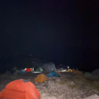 おはようございます。活動開始！
山には2組程のヘッデンが遠くに🔦