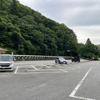 県営無料駐車場　🚾あり