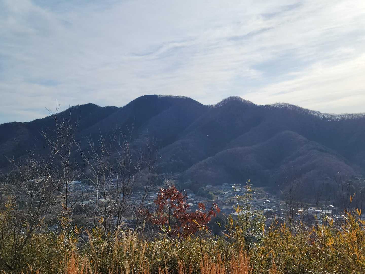 経塚山山頂から吾妻山方面を👀✨