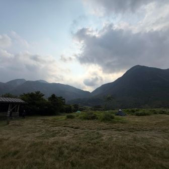 夕方の山々。