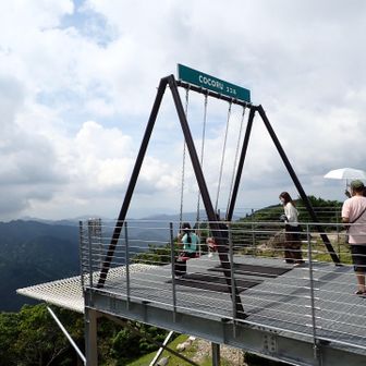 ブランコ
グイグイ漕いで欲しかったけど、ちびっこは控えめ