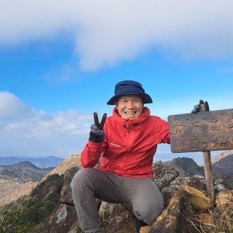 最近、やっと化粧のりが戻ってきたので🤳

あなたが笑っていたら僕も笑いたくなる～🎶
　　…
きっとこの世界の共通言語は、英語じゃなくて笑顔だと思う～🎶(福笑い　高橋優)