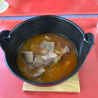 メインの黒豚煮込み