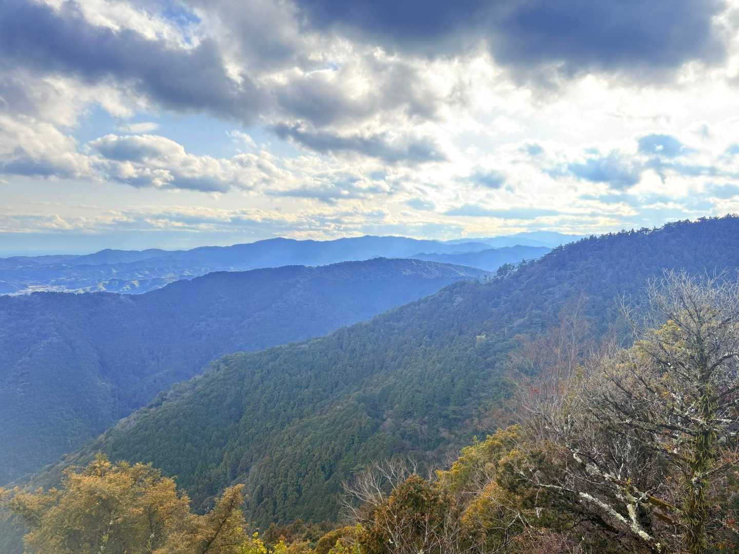 御世⛰️矢筈⛰️五剣山⛰️八郎山⛰️…

みんな踏破したよ〜☺️