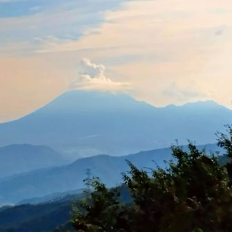 山頂に雲がかかった美しい大山💓♥️❤️