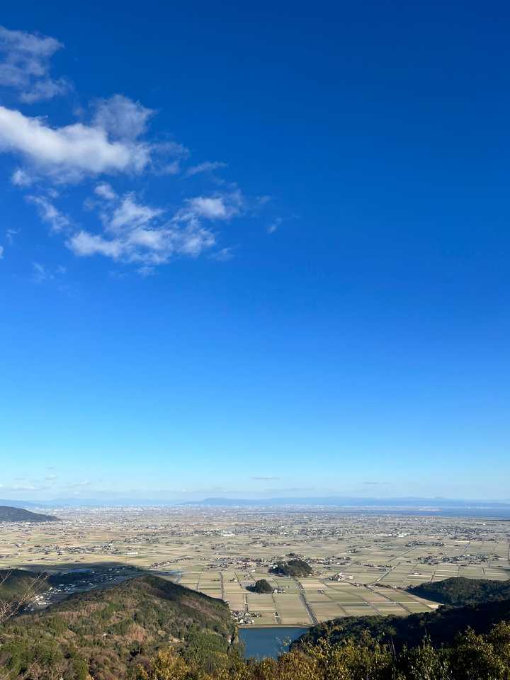 そして場所は移り、犬山岳より。
今日も白石平野が美しい。