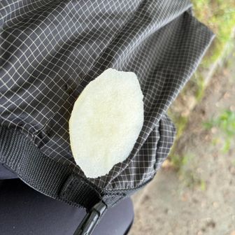 下まで下りてきても自販機がなくて、
自販機知らないですか？と尋ねたら
この辺にはないよ、お水少し分けてあげるとくださいました。そして梨まで。
暑くてお昼ごはんも食べられなかったから
みずみずしい梨がめちゃくちゃ美味しかったです。
ありがとうございました。