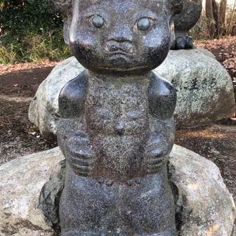 『楽しい事を』とホッペを撫でる👋