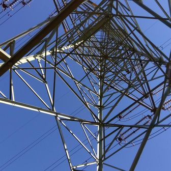 鉄塔下からその2