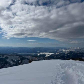 雲が出てきたので、やはり明日から崩そう☃️
