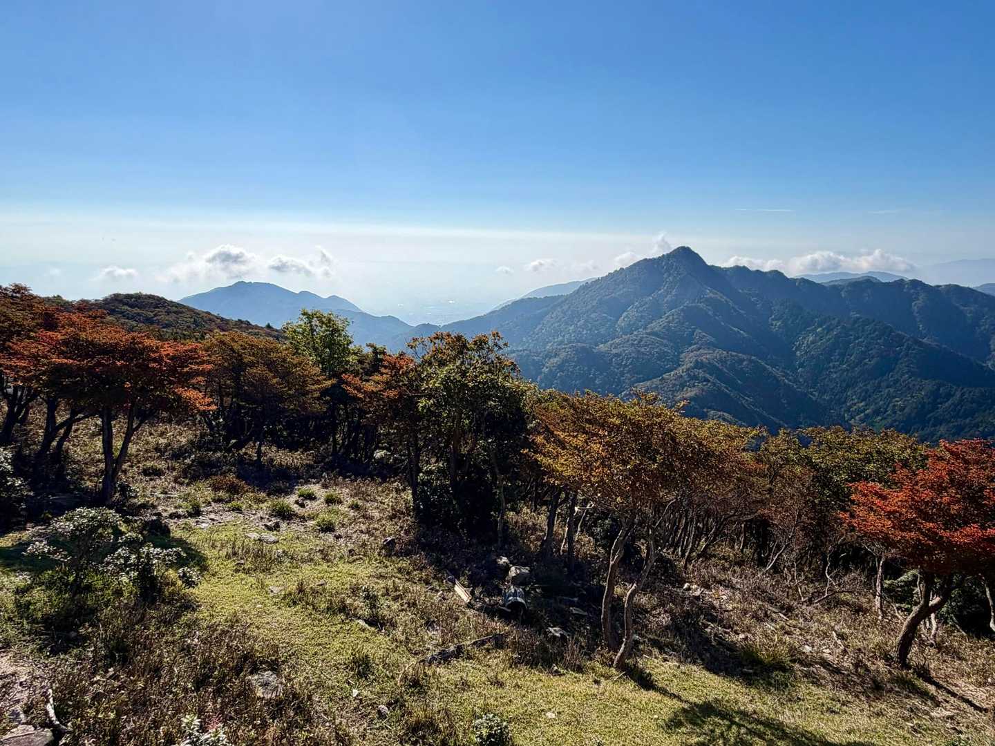 雲母峰と鎌ヶ岳
９月に縦走しました。