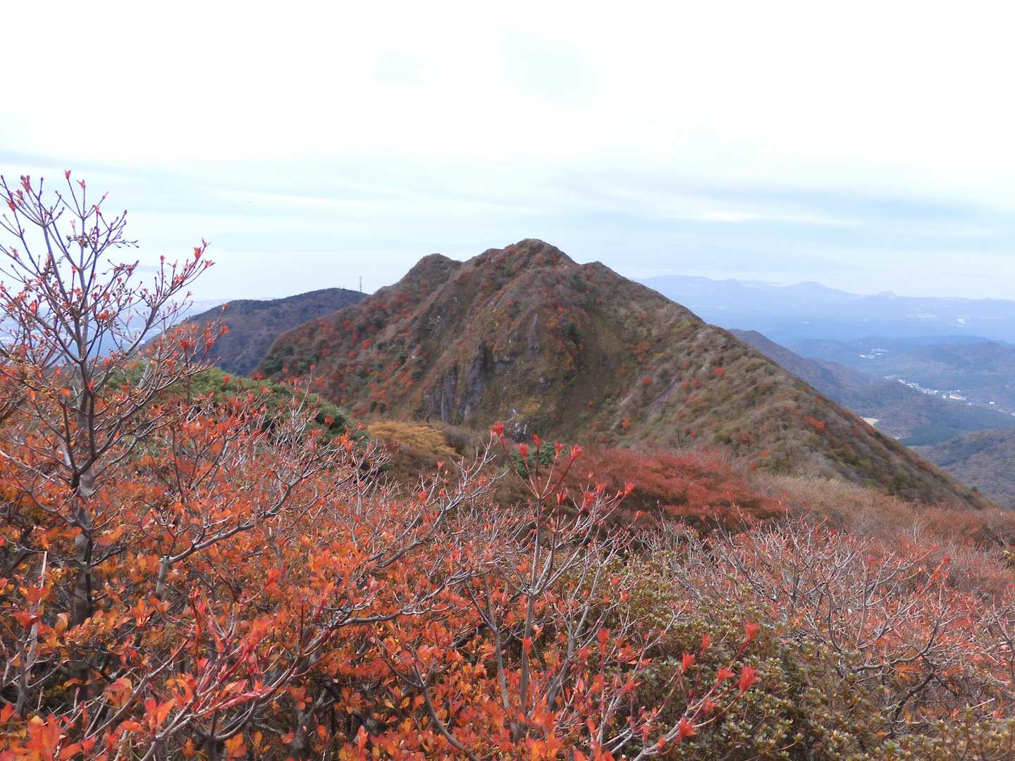 国見岳山頂より妙見岳方面