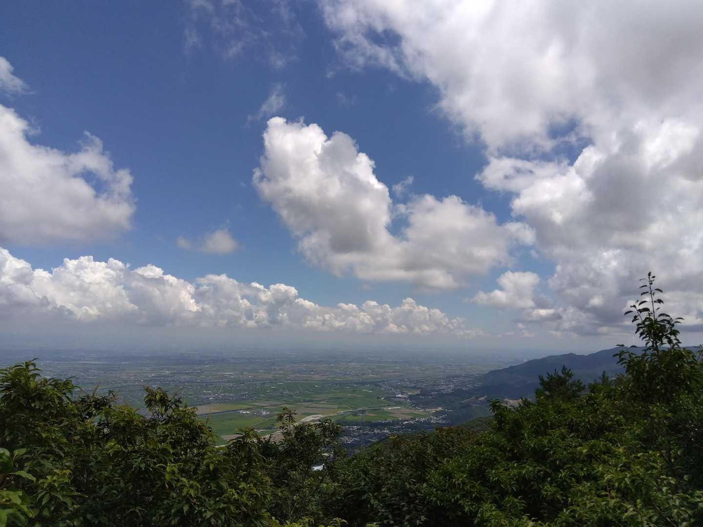 山頂から平地は名古屋方向