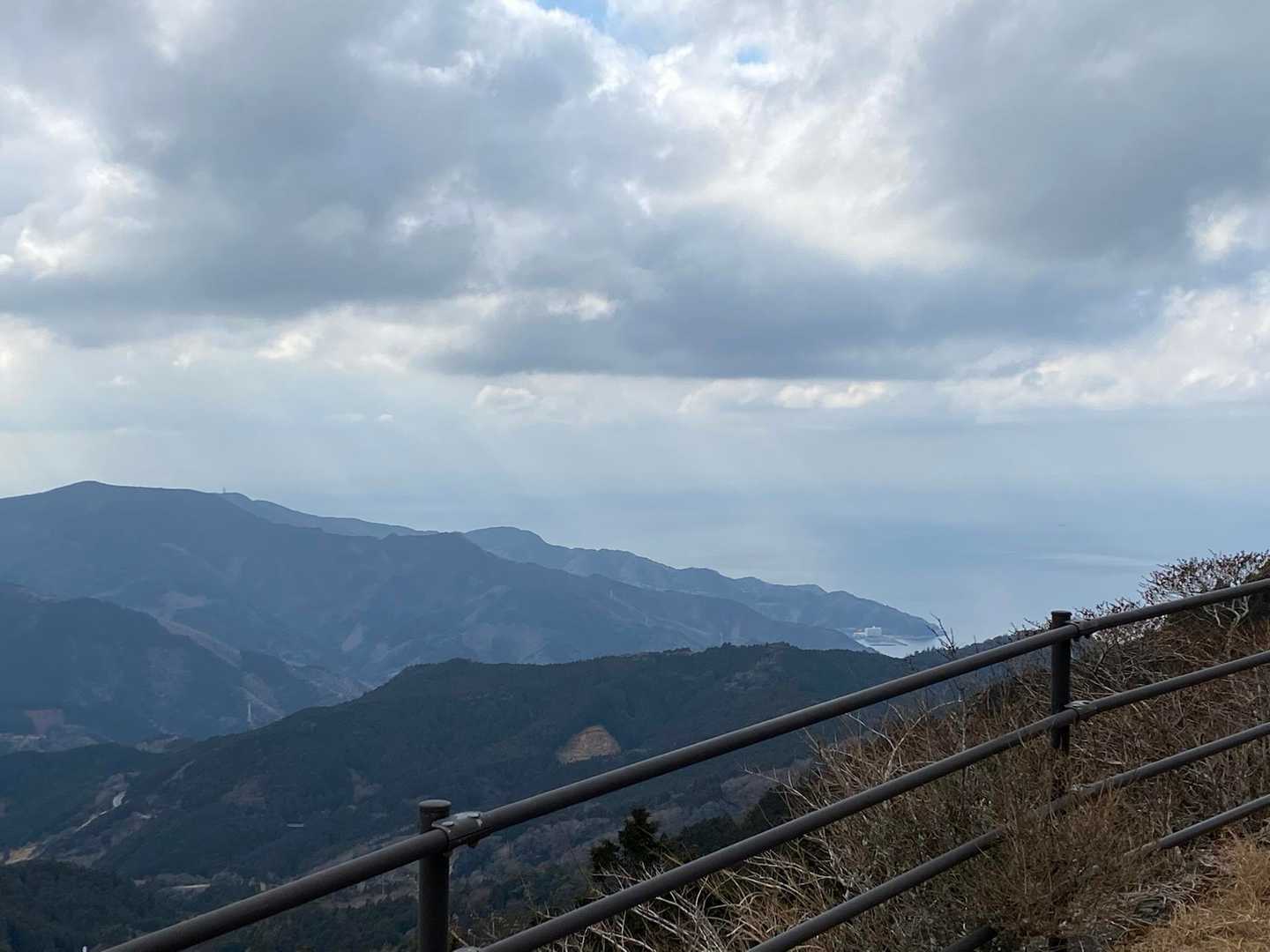 駿河湾が見えています。