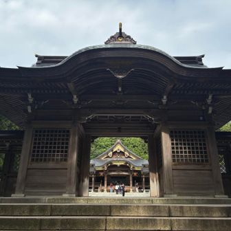 弥彦神社