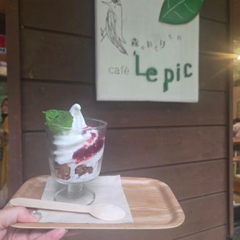 木いちごのパフェ