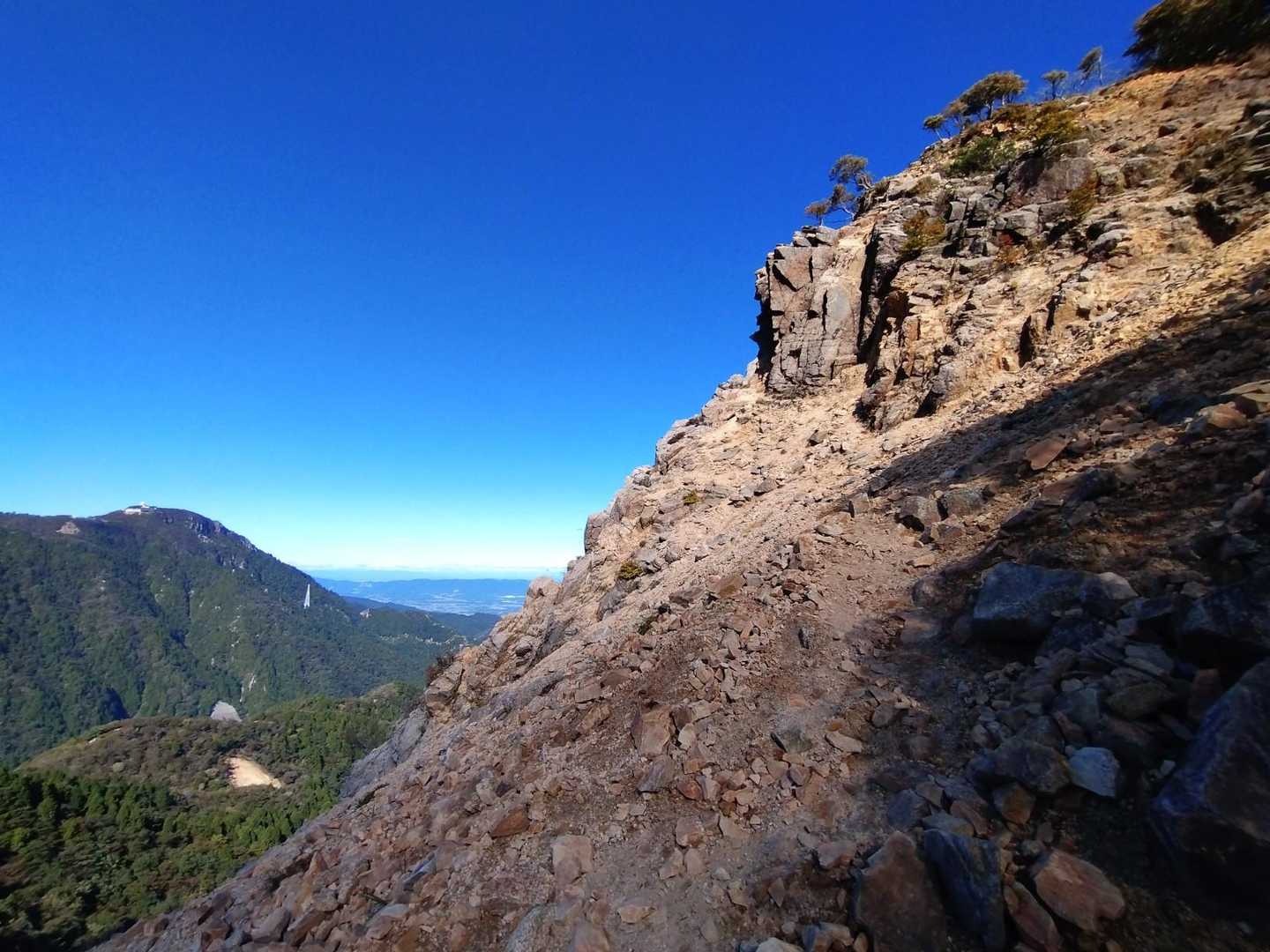 武平トンネル西登山口-武平峠-鎌ヶ岳 往復コースの写真