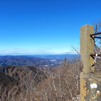 那須方面、案外よく見えるので、登れたな…とちょっと後悔