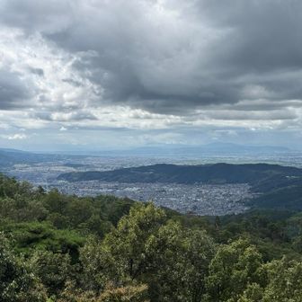 同じく大文字山ピーク。こちらは東山から山科方面
