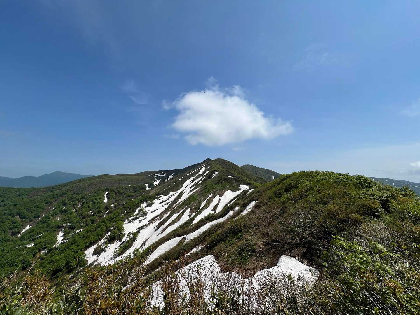 前神室山からの神室山😆
圧巻の一言です😌