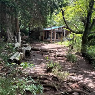 明王峠に到着。誰もいない。