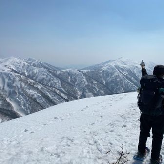 和賀岳を指してポーズ
今年行く宣言😆