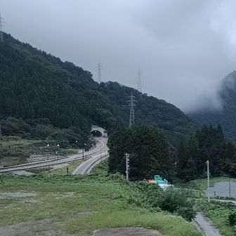 0時大阪出発、3時駐車場着。
高速出口からすぐでした。
仮眠をとって、さあ、スタート。