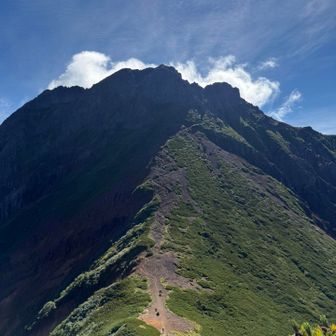 あのジグザグを登っていくよ🏔️
赤岳へレッツゴー！