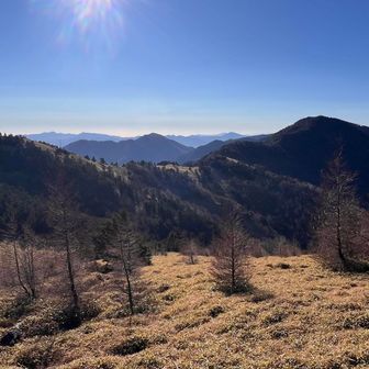 伸びやかな稜線がここの真骨頂