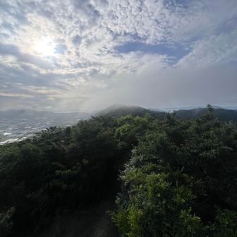 200メートルない低山でも、ガスが流れている