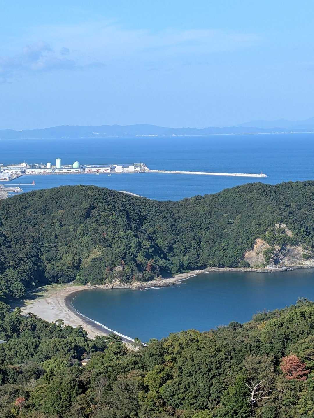 いつもバーベキューしている大神子海岸が見えます👀