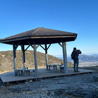 展望台で1度休憩
上着を脱ぐ