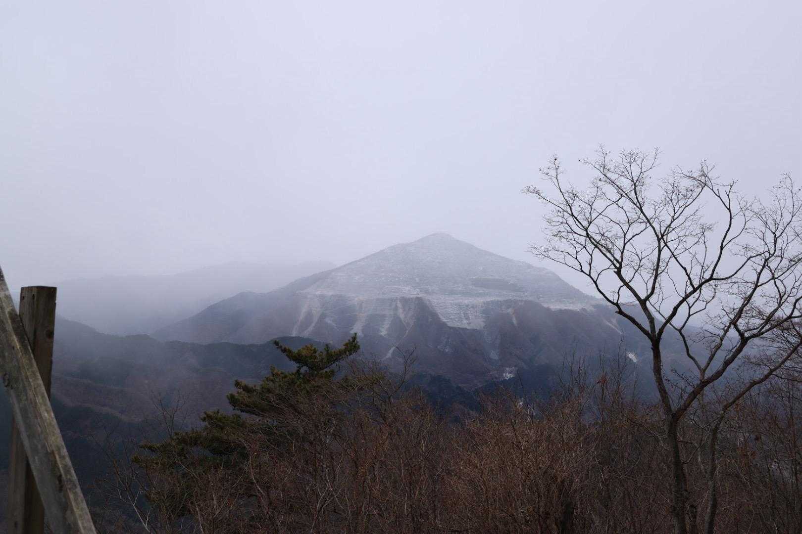 武甲山