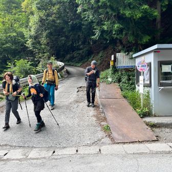 帰り、第1発電所からバスに乗れるかも！
と1時間半小走りで下山しました💦
本当に間に合うとは😭
40分のロードの短縮はでかい！！