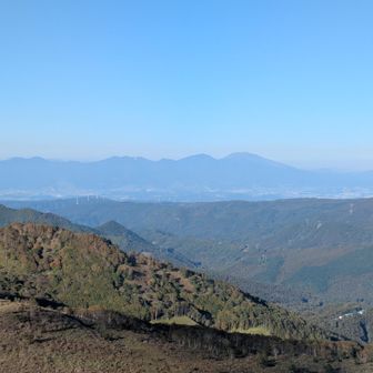 右は浅間山。こっちの方はまだ行ってない。混雑落ち着いたら行く