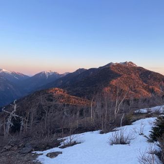 鳳凰山・地蔵岳・観音岳・薬師岳 薬師岳でもご来光見ているヘッデンが見えたよ(*´艸`)ﾌﾌﾌｯ