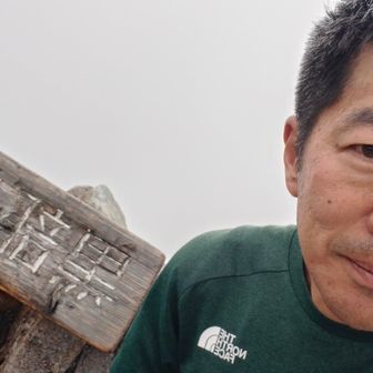 なんかスマホ買い変えたら自撮り写真の向きが…。全部文字が逆ですわ…（ミラー設定？？？）。