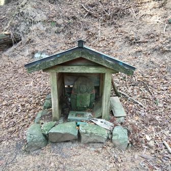 大峠
女坂伝承地
神武東征時、この坂から大和に侵入したらしい‼️