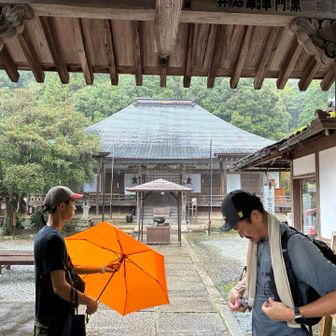 如意輪寺へ
