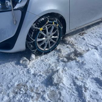 ゆうきの車は二駆だったので進まず、チェーンを履くことに⛓️