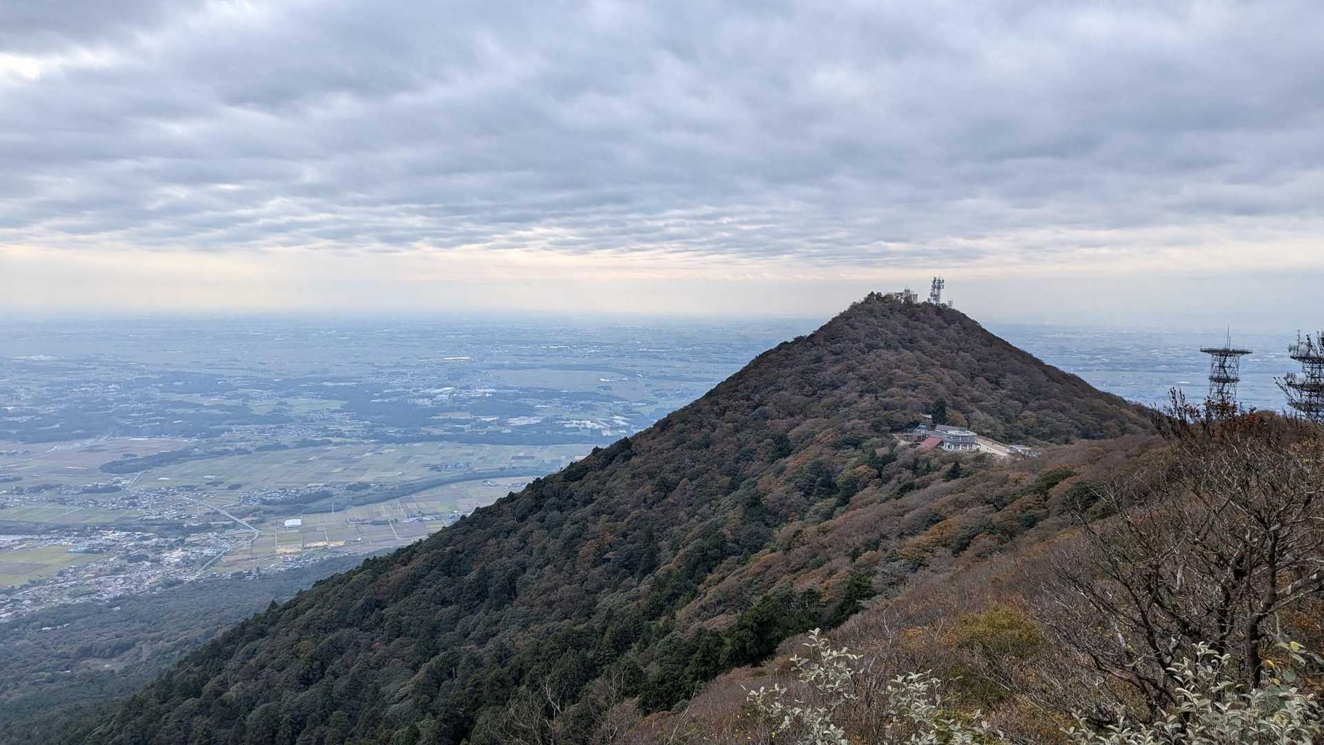 あっちは男体山！